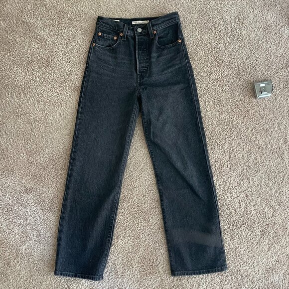 Levi's Black Ribcage Straight Ankle Jeans Size 24 - Picture 1 of 5